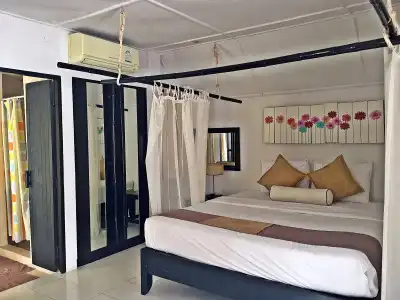 Lawana Escape Beach Resort - 0