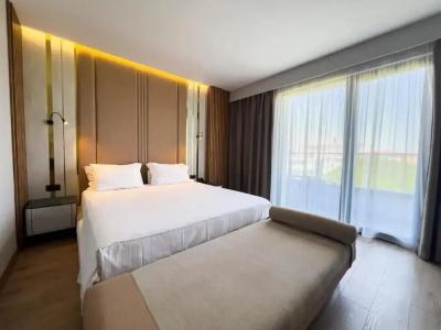 Henry Resort And Spa - 25