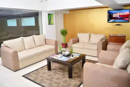 Unique Towers Luxury Boutique Suites - 3