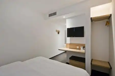 B&B München-Olympiapark - 3