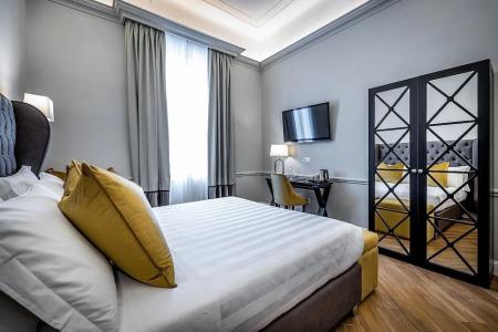 Ungherese Small Luxury - 127