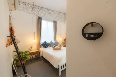 Oon Poshtel - 85