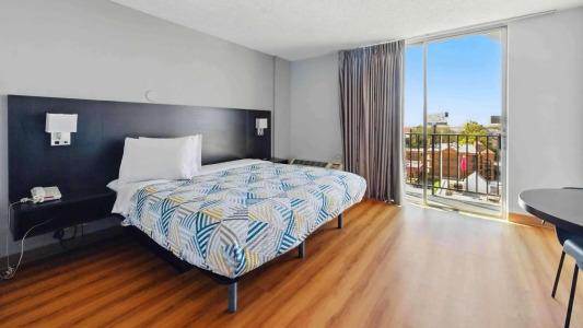 ROYAL SEOUL Myeongdong - 35