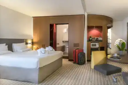 Novotel Suites Cannes Centre - 3