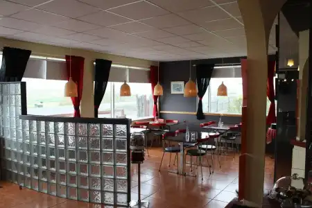 North West Restaurant & Guesthouse - 16