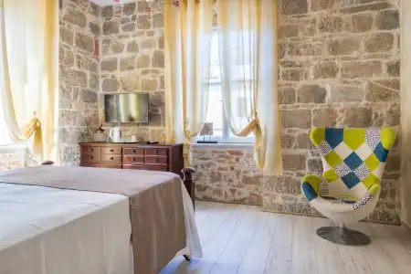 PIETRA ROSSA Luxury Rooms - 25