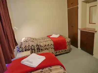 Econo Lodge Canterbury Court - 27