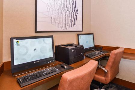 Hyatt Place Chesapeake Greenbrier - 3