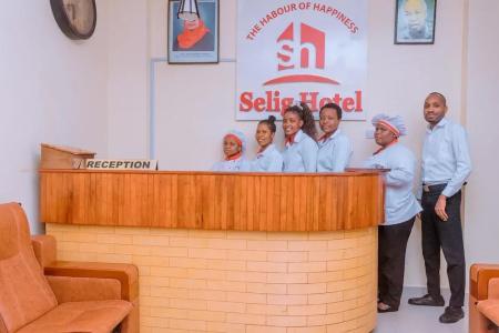 Selig - 23