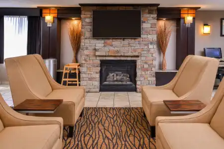 Holiday Inn Express & Suites Topeka West I-70 Wanamaker by IHG - 25