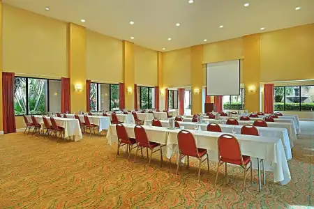 Courtyard by Marriott Bradenton Sarasota Riverfront - 14