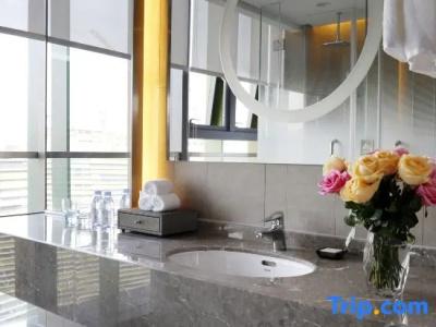 Hangzhou Phoenix Creative - 35