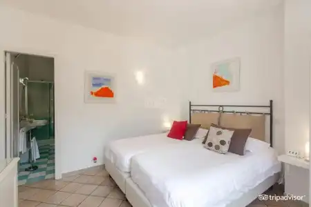 La Reginella - 24