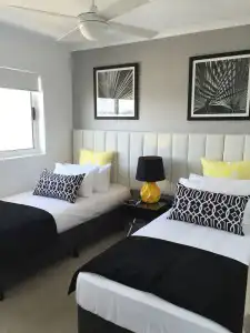 Riviera Mackay - 63