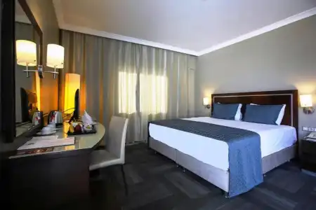 Kaya Prestige - 40
