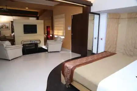 Cubbon Suites - 4