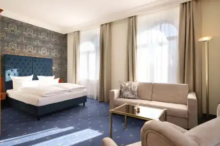 Bayerischer Hof Dresden - 77