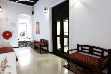 Tausi Palace - 12