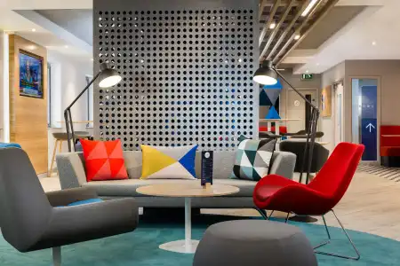 Holiday Inn Express London - Ealing by IHG - 1