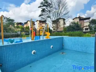 Tranquil Shores Holiday Apartments - 212