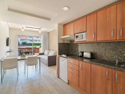 H10 Mediterranean Village - 13