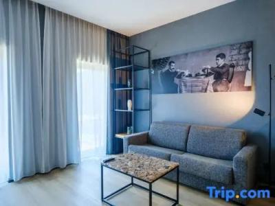 mk | tirana - 37