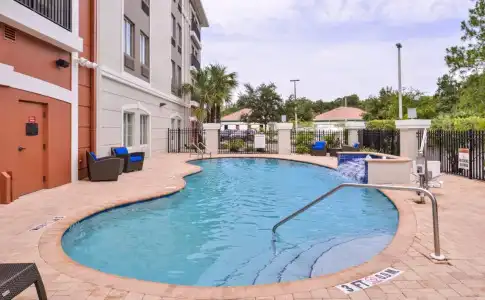 Holiday Inn Express Tampa N I-75 - University Area by IHG - 9