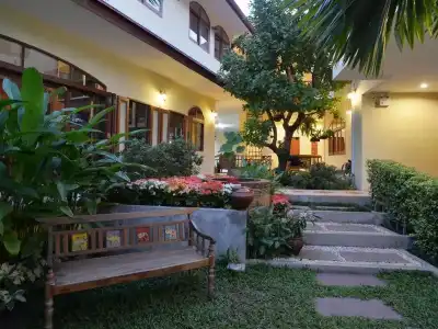 The Golden Wells Residence - 32