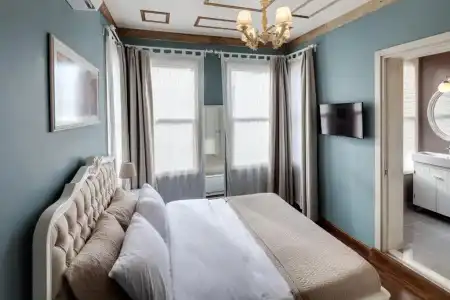 Loka Suites - 25