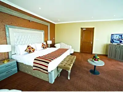 Sapphire Plaza - 6