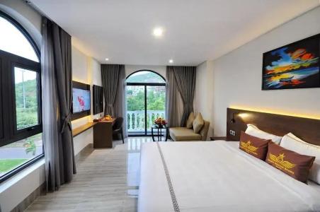 Crown Nguyen Hoang - 102