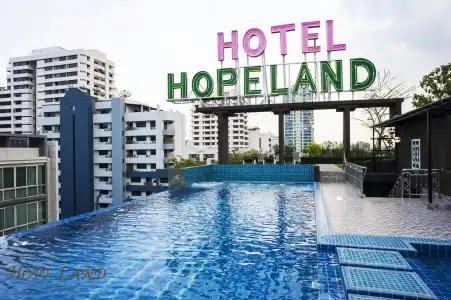 Hope Land Sukhumvit 8 - 10