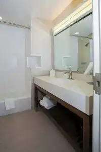 Courtyard by Marriott Lubbock Downtown/University Area - 54