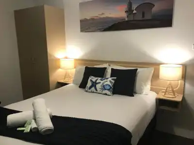Ocean Breeze Motel - 9