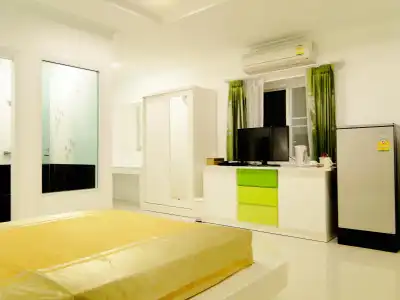 Sansuk Gay Sauna and Guesthouse - 1