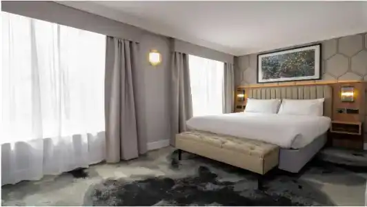 London Chigwell Prince Regent, BW Signature Collection - 65