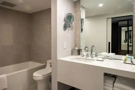 Bonaventure Montreal - 111