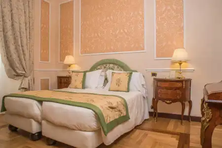 Bernini Palace - 11
