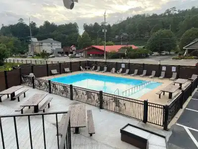 Sleepy Bear Motel - 19