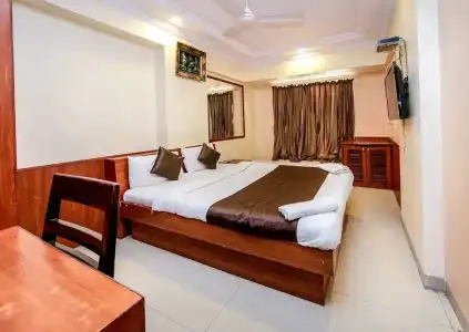Lucky Goregaon - 37