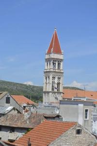 XII Century Heritage - 42