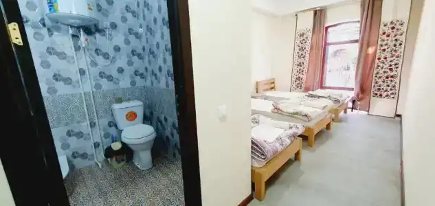 Guest House Ruslan Nurata & Tours - 7