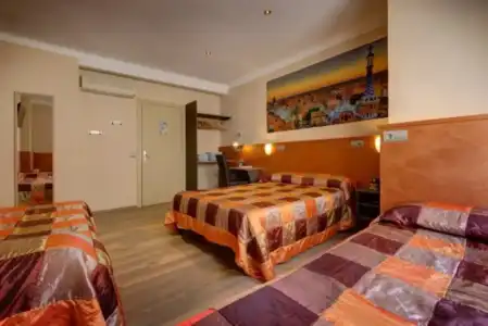 Hostal Barcelona - 6