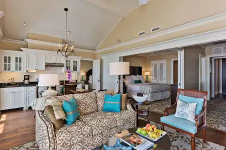 Beach Village at The Del, LXRs & Resorts - 89