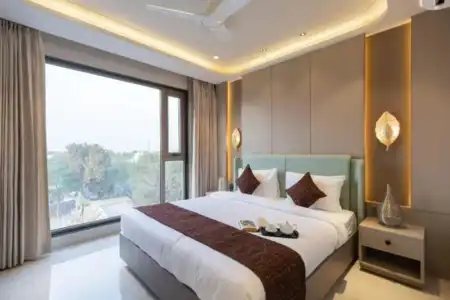 FabElite Park Inn - 5