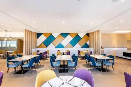 Premier Inn Dubai Dragon Mart - 15