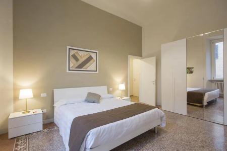 Regis Condo - 196