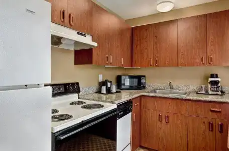 Country Inn & Suites by Radisson, Portland International Airport, OR - 21