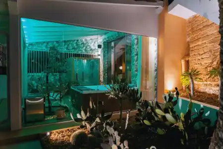 Emesh Boutique Suite - 80