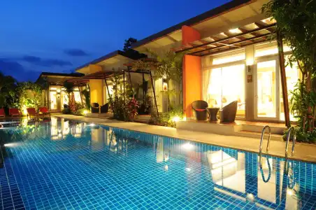 Phu NaNa Boutique - 10